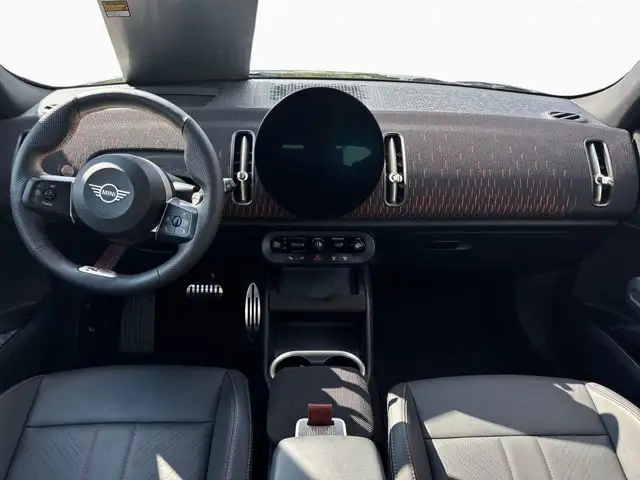 Mini Countryman view 8