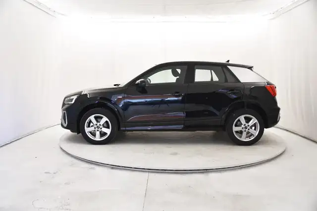 Audi Q2 view 2