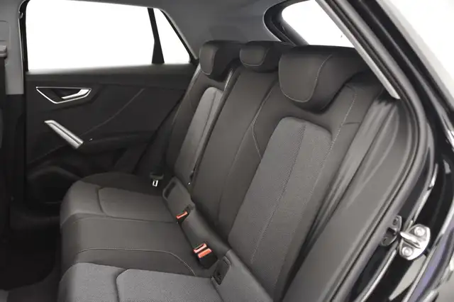 Audi Q2 view 14