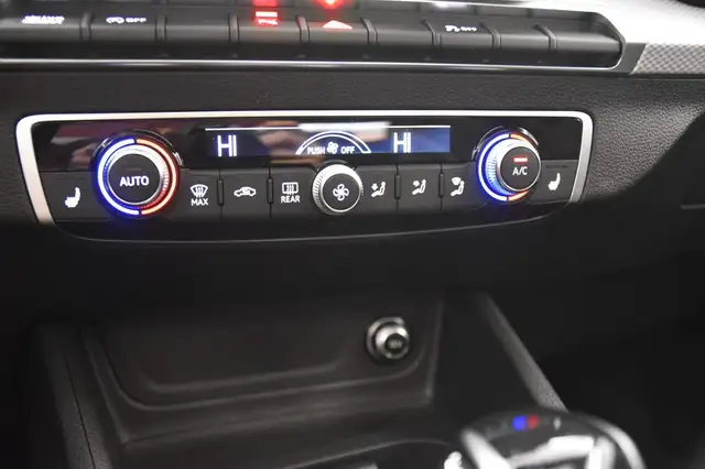 Audi Q2 view 11