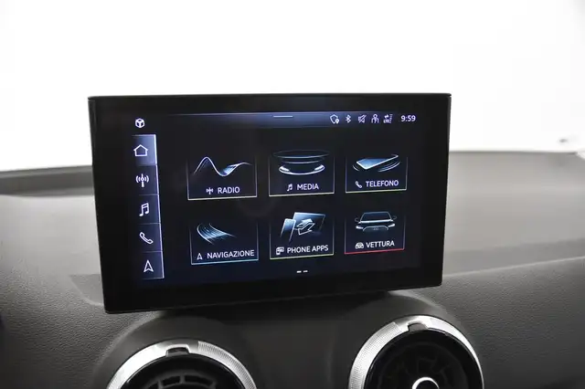 Audi Q2 view 9