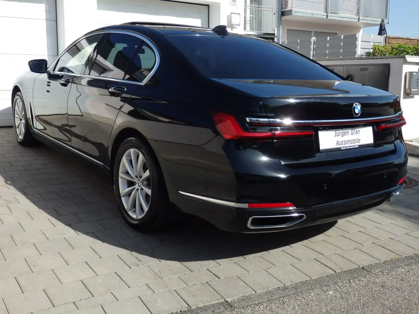 BMW 730 d Komfsitz Glasdach Massage Park.ass Driv.Ass Noir - 2