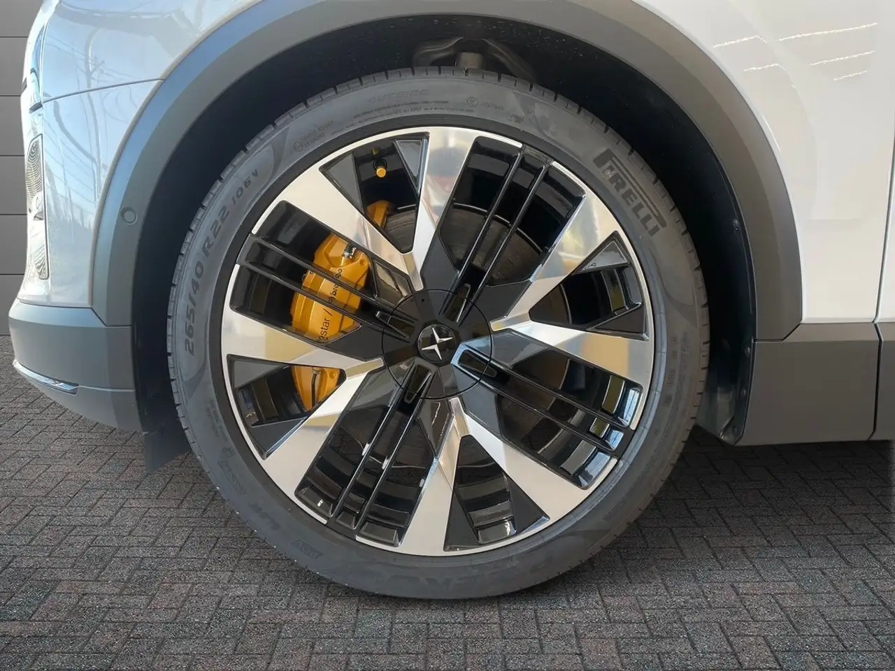 Polestar 1 2024