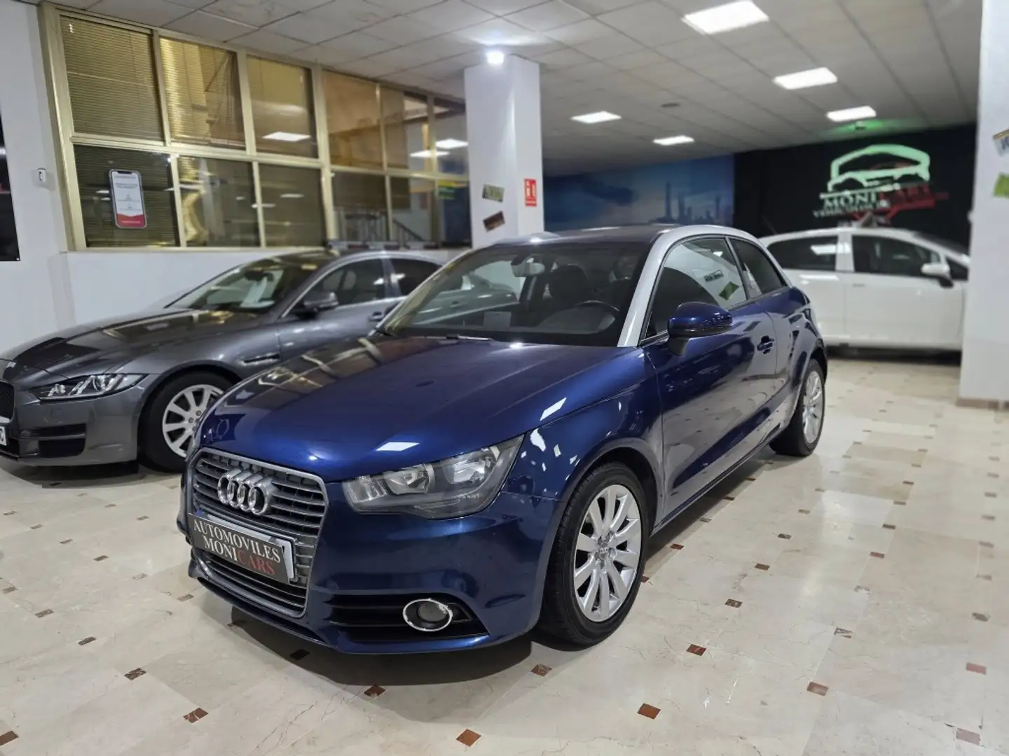 Audi A1 1.2 TFSI Attraction Blau - 1