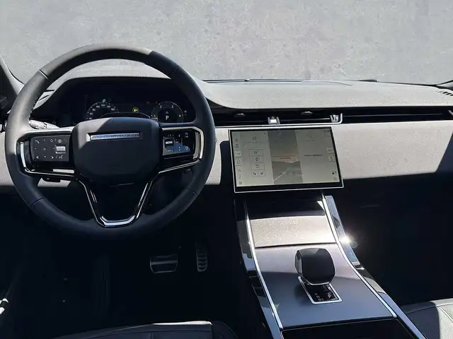 Land Rover Range Rover Evoque view 4