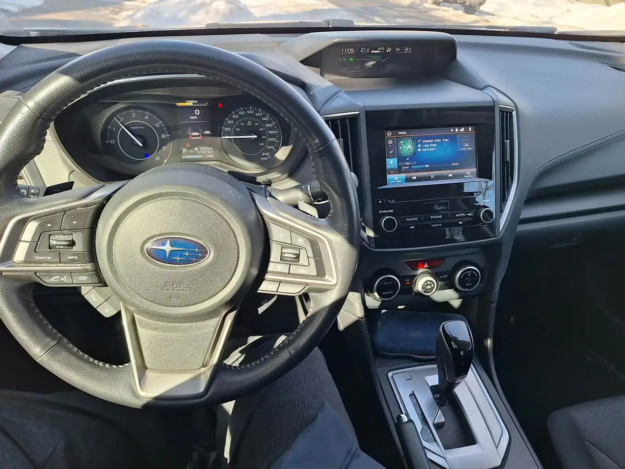 Subaru Impreza снимка Subaru Impreza