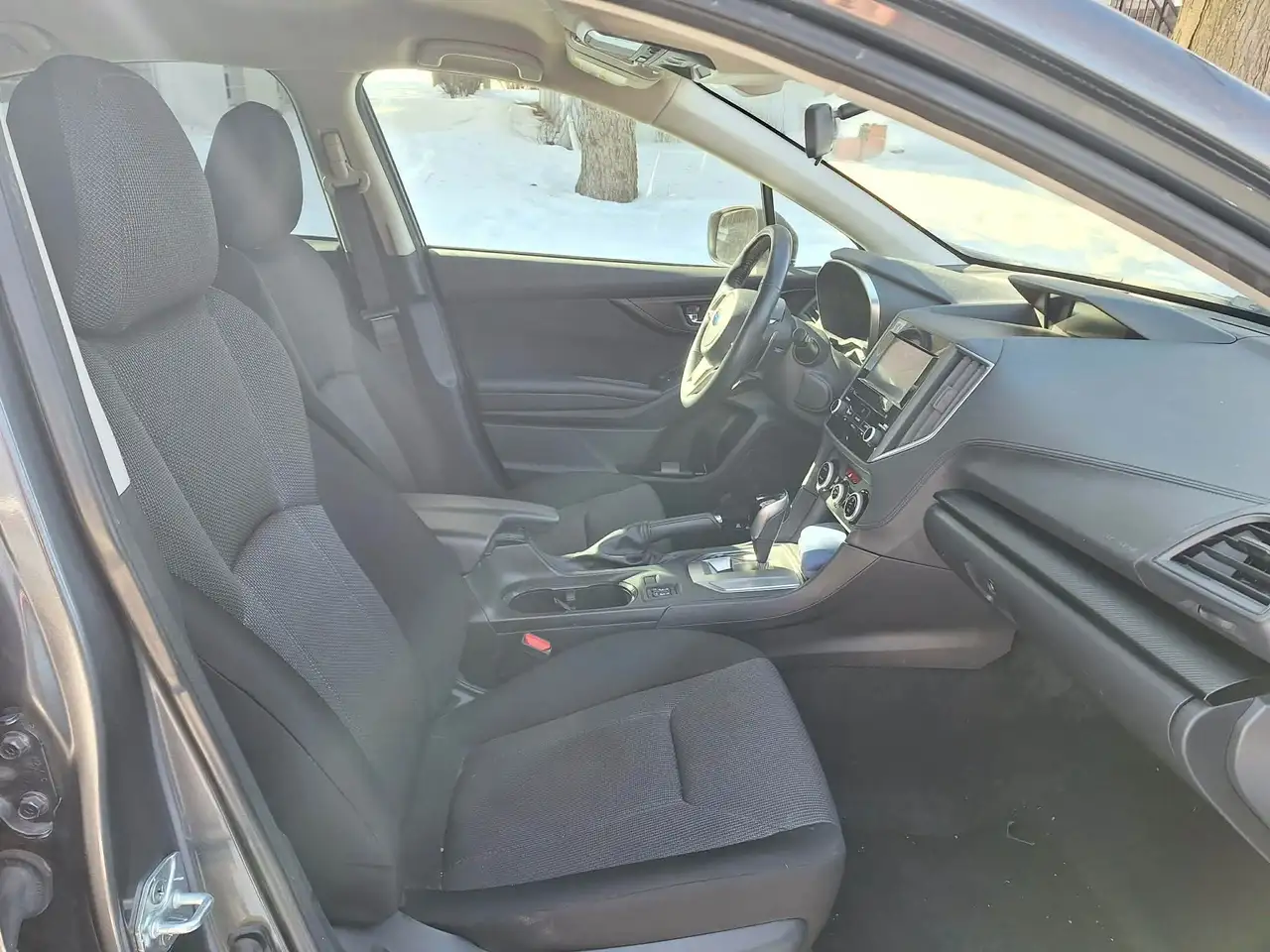 Subaru Impreza снимка Subaru Impreza