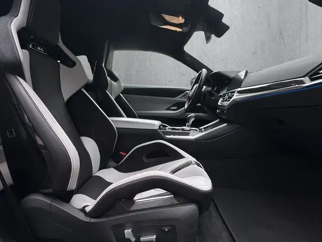 BMW M4 view 14