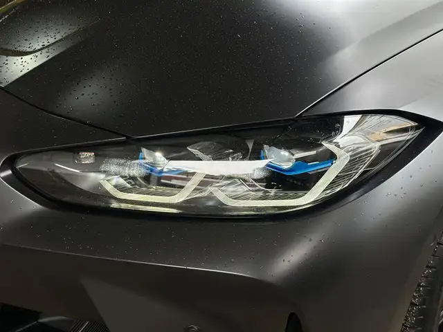 BMW M4 view 9