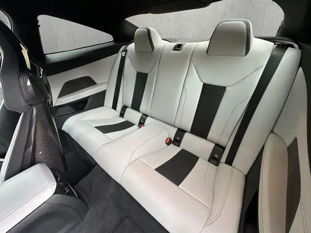BMW M4 view 13
