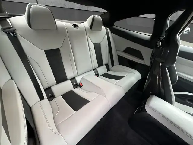 BMW M4 view 12
