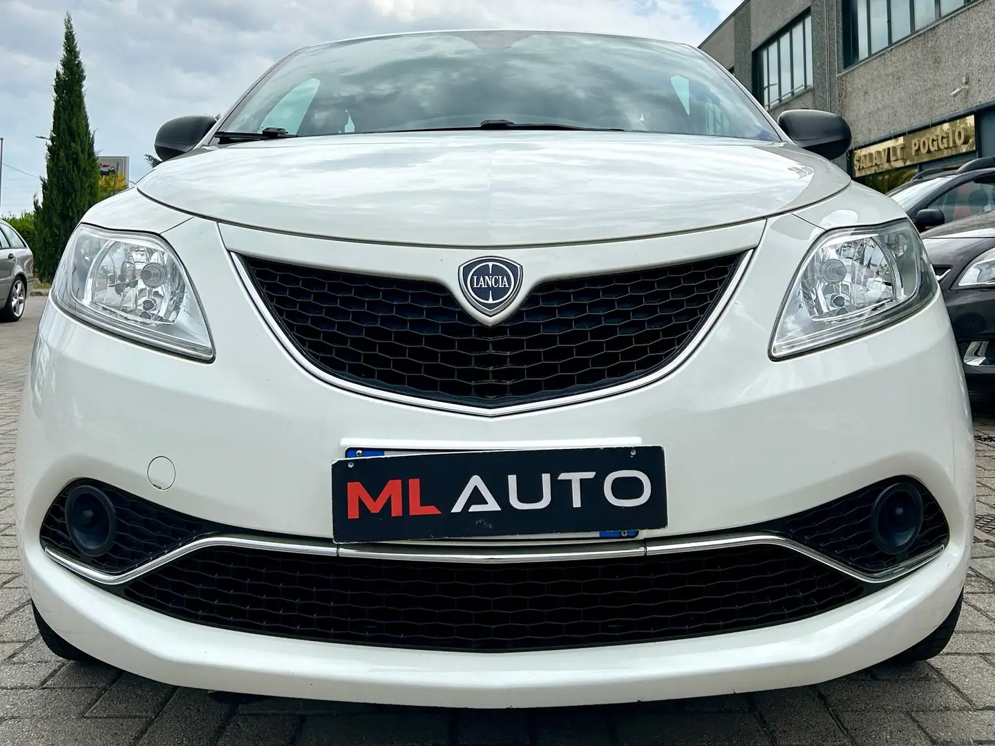 Lancia Ypsilon Ypsilon 1.2 Platinum 69cv my16 Weiß - 2