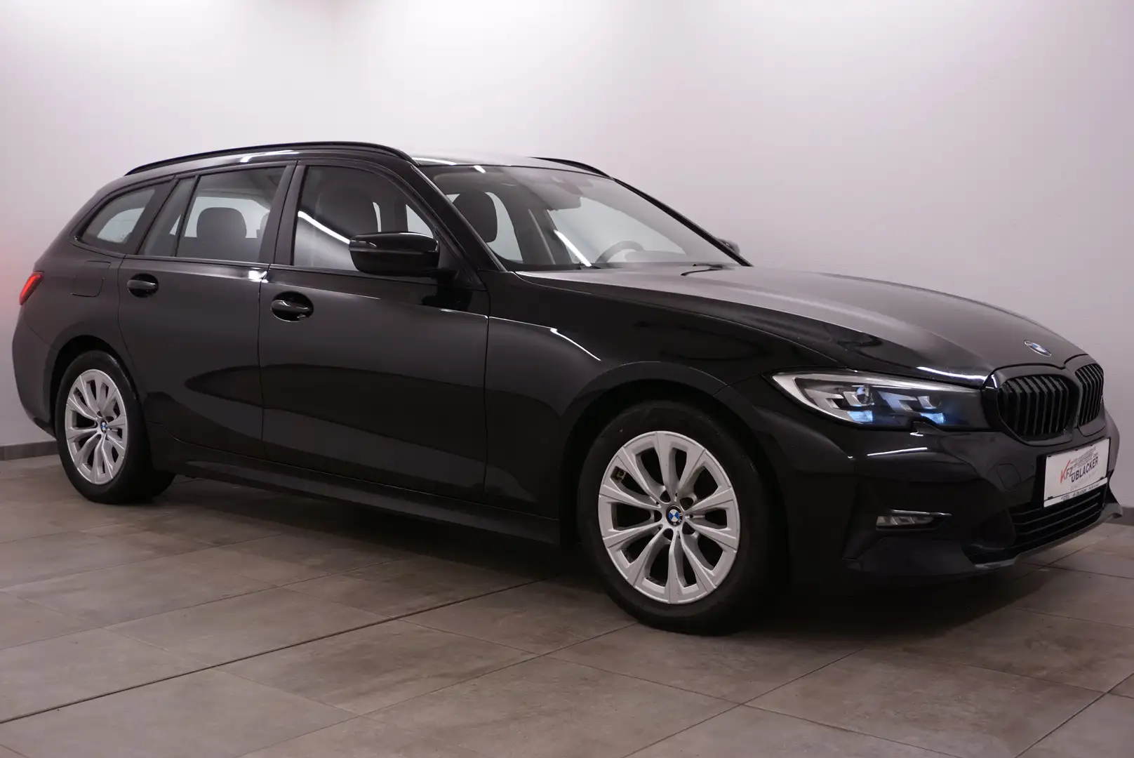 BMW 318 d // Standheizung // Anhängervorrichtung // Schwarz - 1