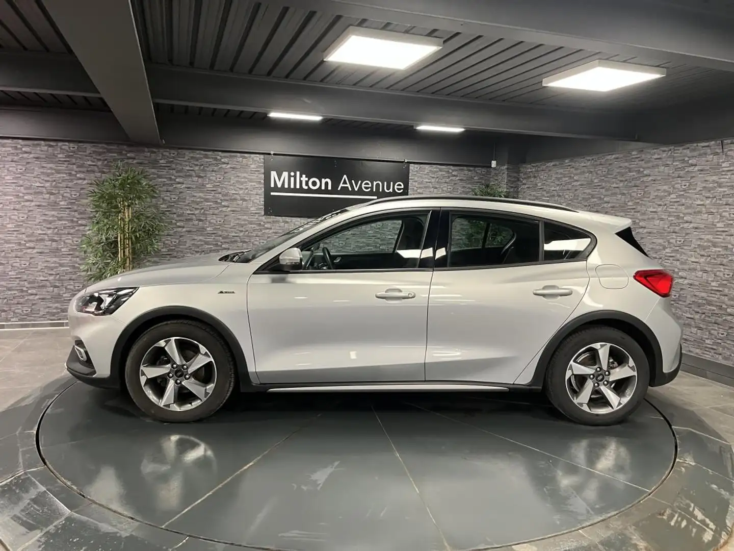 Ford Focus 1.0 EcoBoost 125 ch Active - 2021 - 86 186 km Gris - 2