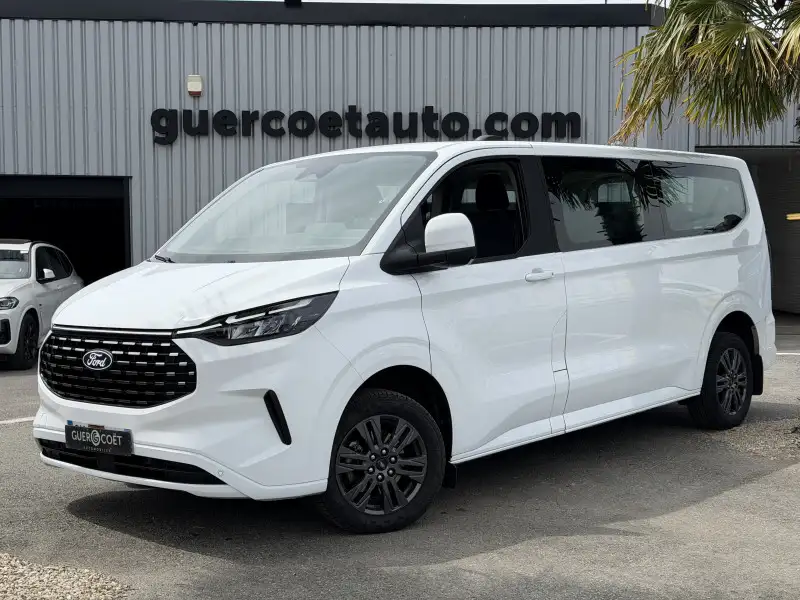 FORD Tourneo