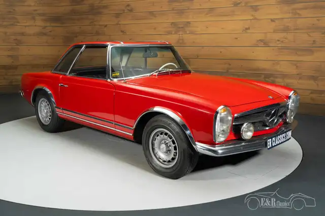 Mercedes-Benz SL view 3