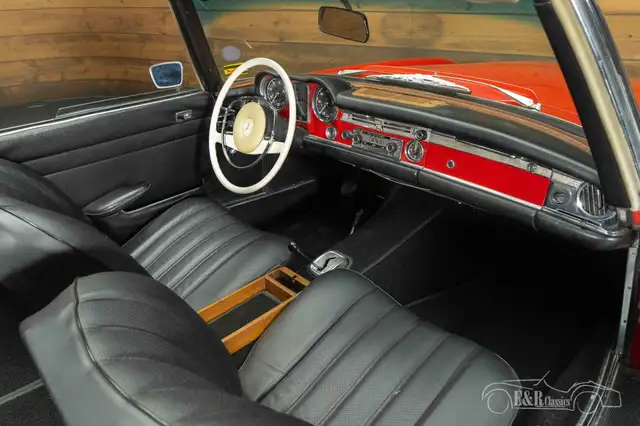 Mercedes-Benz SL view 10