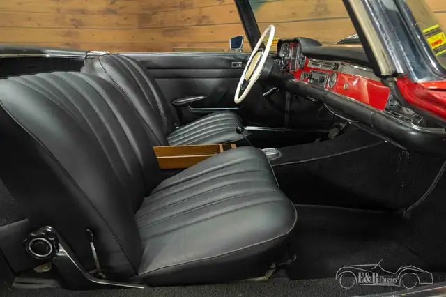 Mercedes-Benz SL view 8