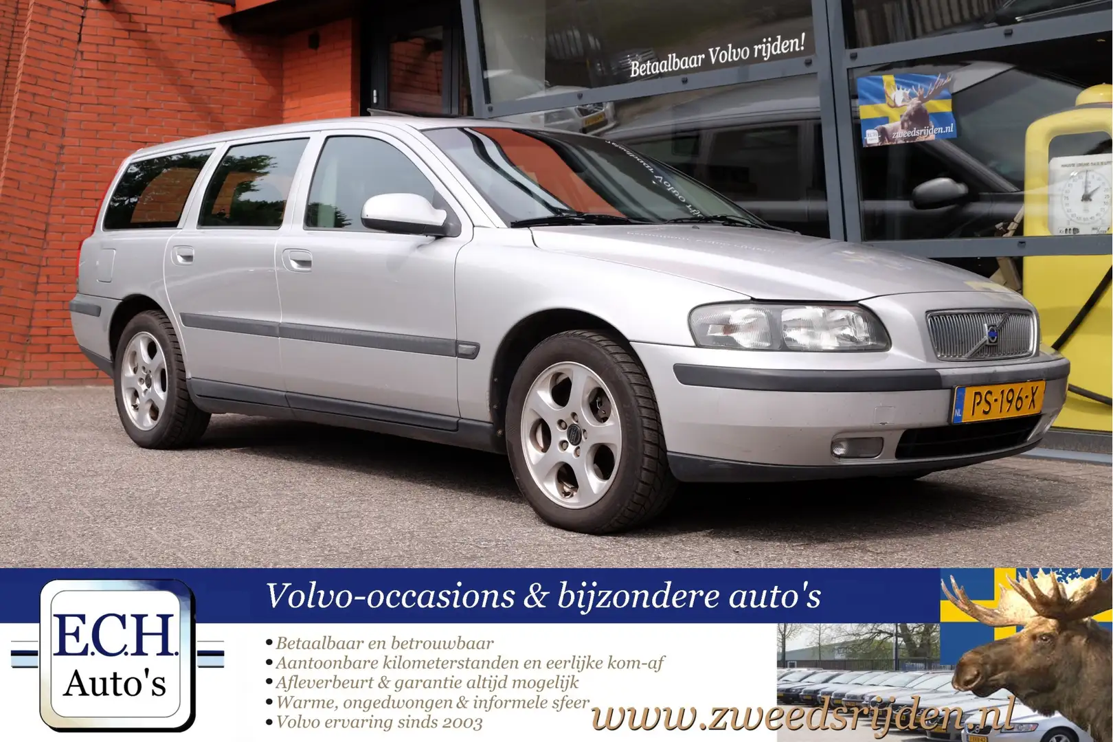 Volvo V70 2.4 D5 163 pk Aut. Schuifdak, Leer, Trekhaak Zilver - 1