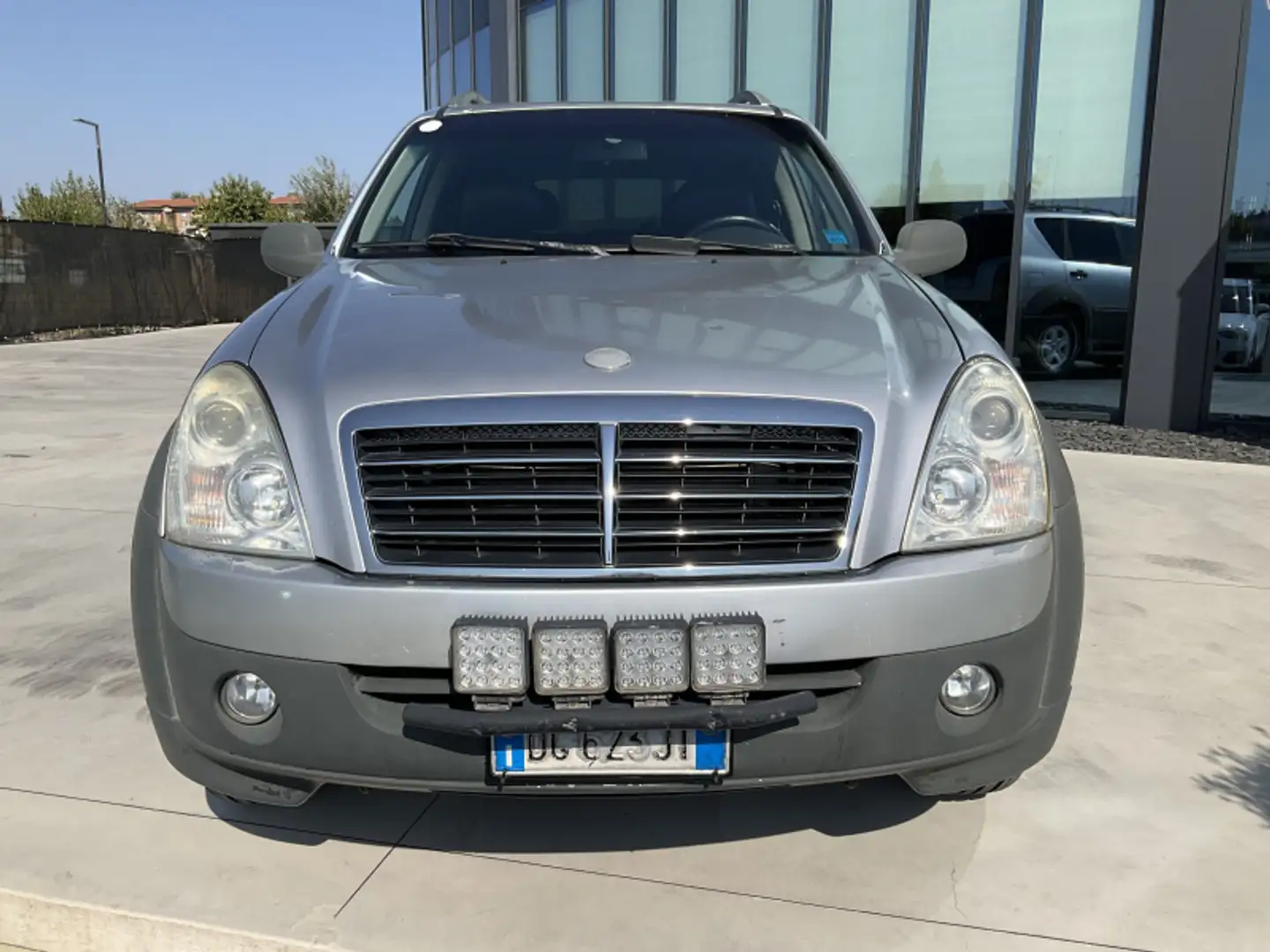 SsangYong Rexton II 2.7 XDi TOD Premium Grau - 2