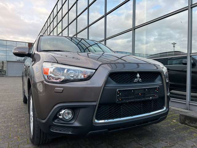 Imagine Mitsubishi ASX Intense 2WD AHK Pano PDC Kamera