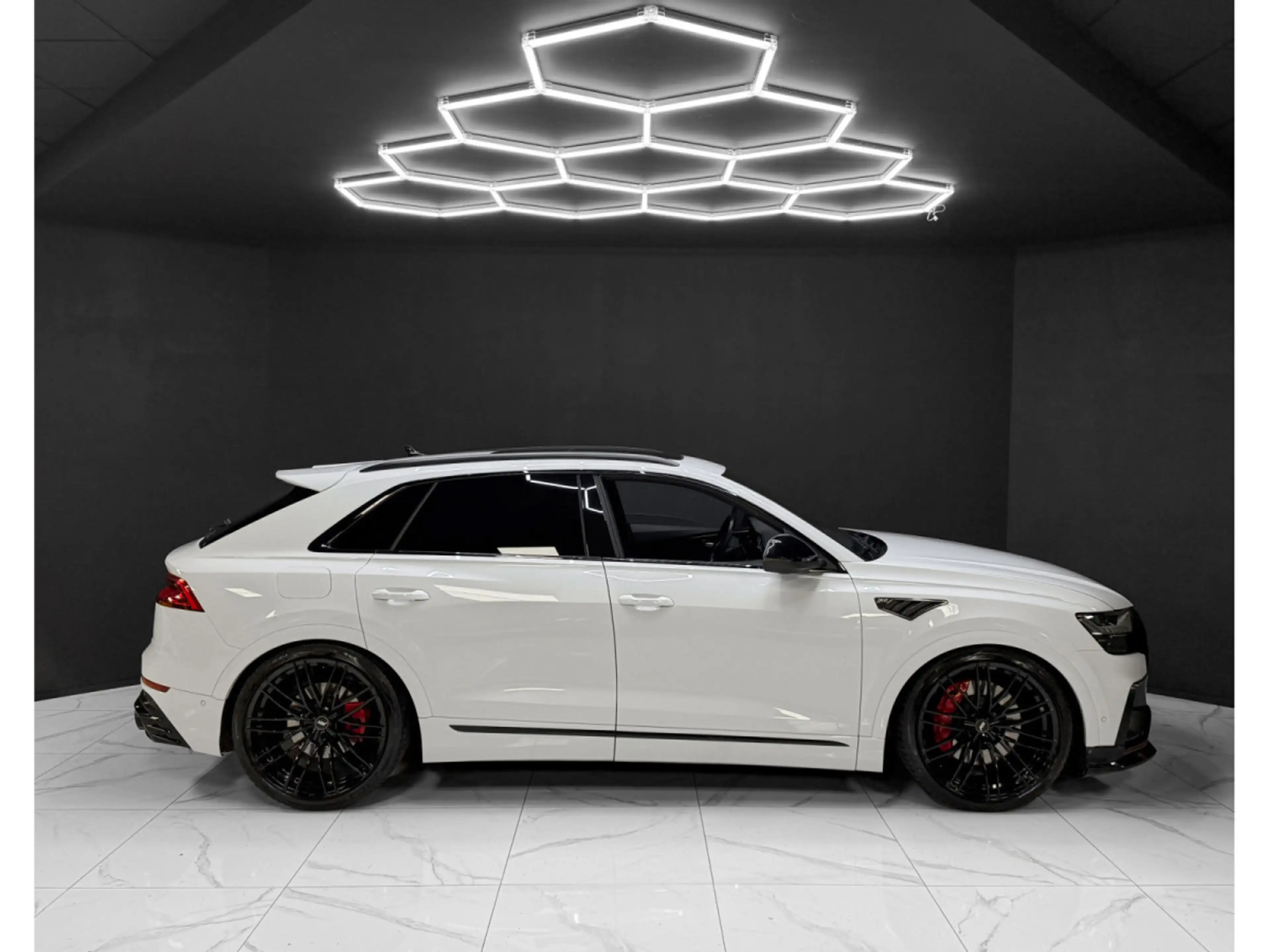 Audi SQ8 4.0 TFSI / ABT / MATRIX / B&O / PANO / HEAD-UP / 3 — photo 6