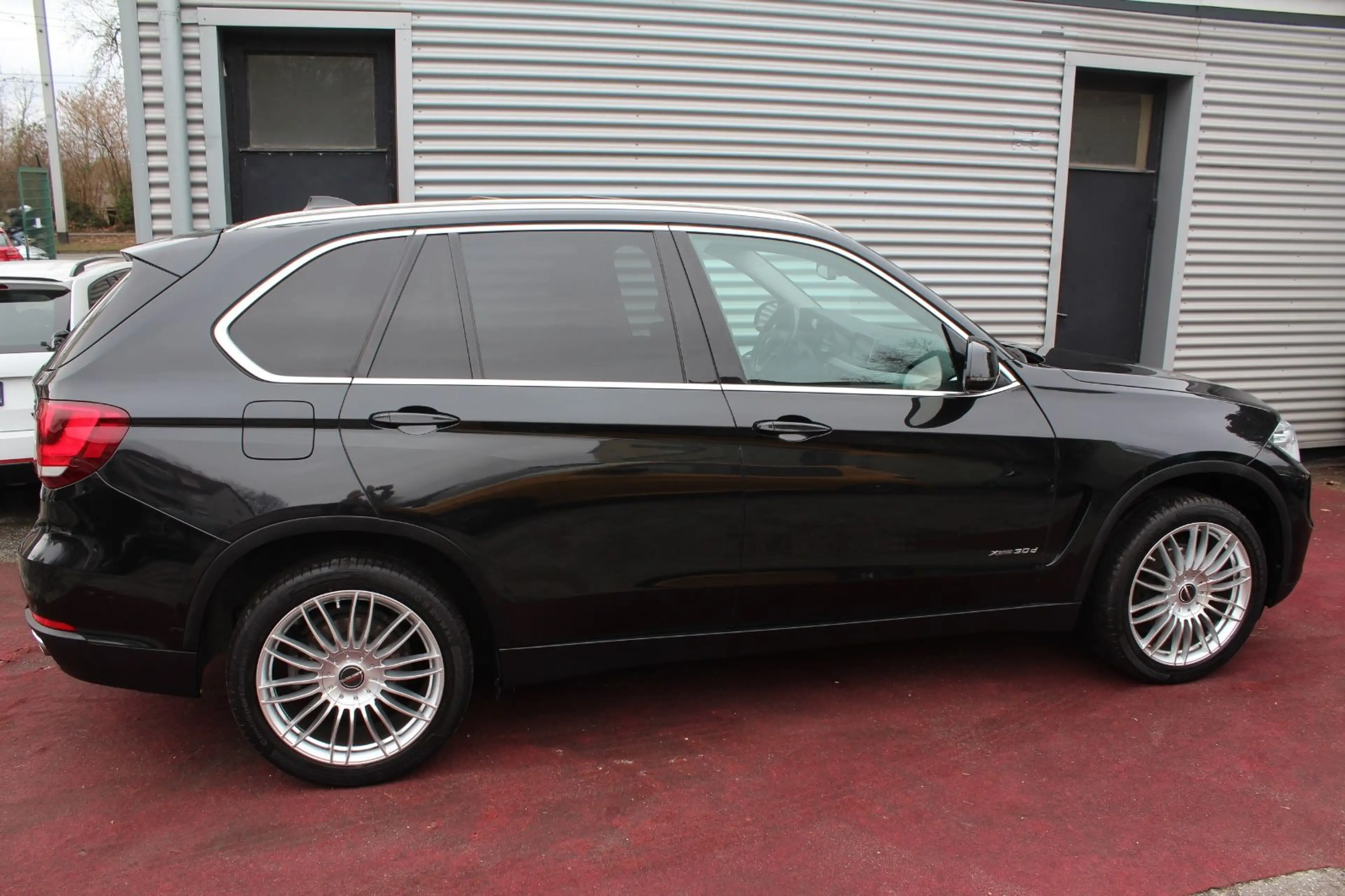 BMW X5 xDrive 30 d AUTOMATIK LEDER NAVI PANORAMA 2Hd — photo 6