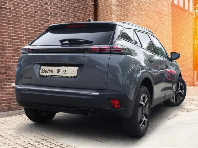 Peugeot 2008 view 4
