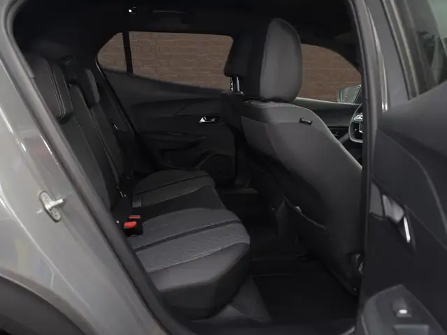 Peugeot 2008 view 8