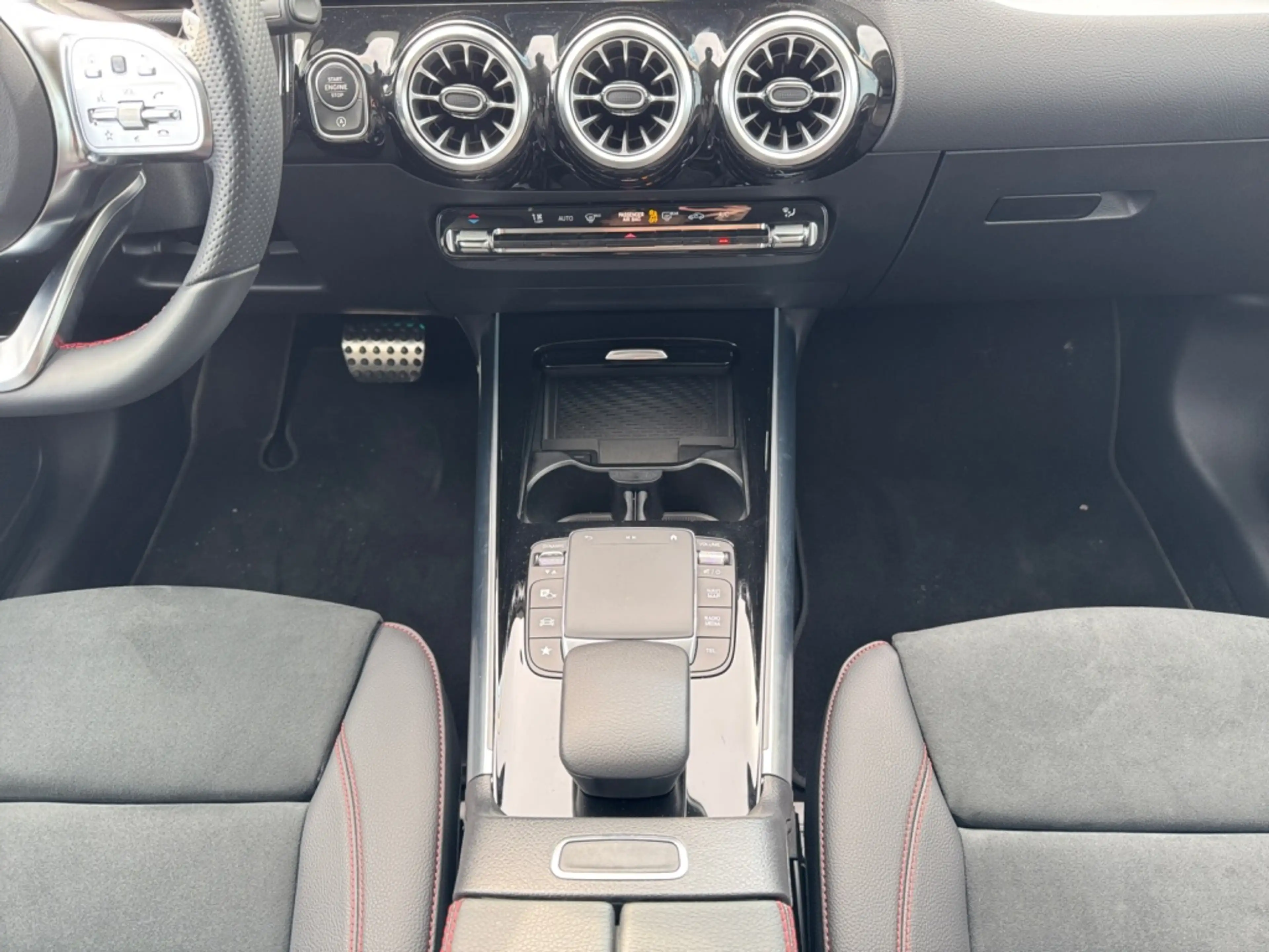 Mercedes-Benz GLA 250 4M AMG|NIGHT|DISTR|KAMERA|SHZ|AHK — photo 8