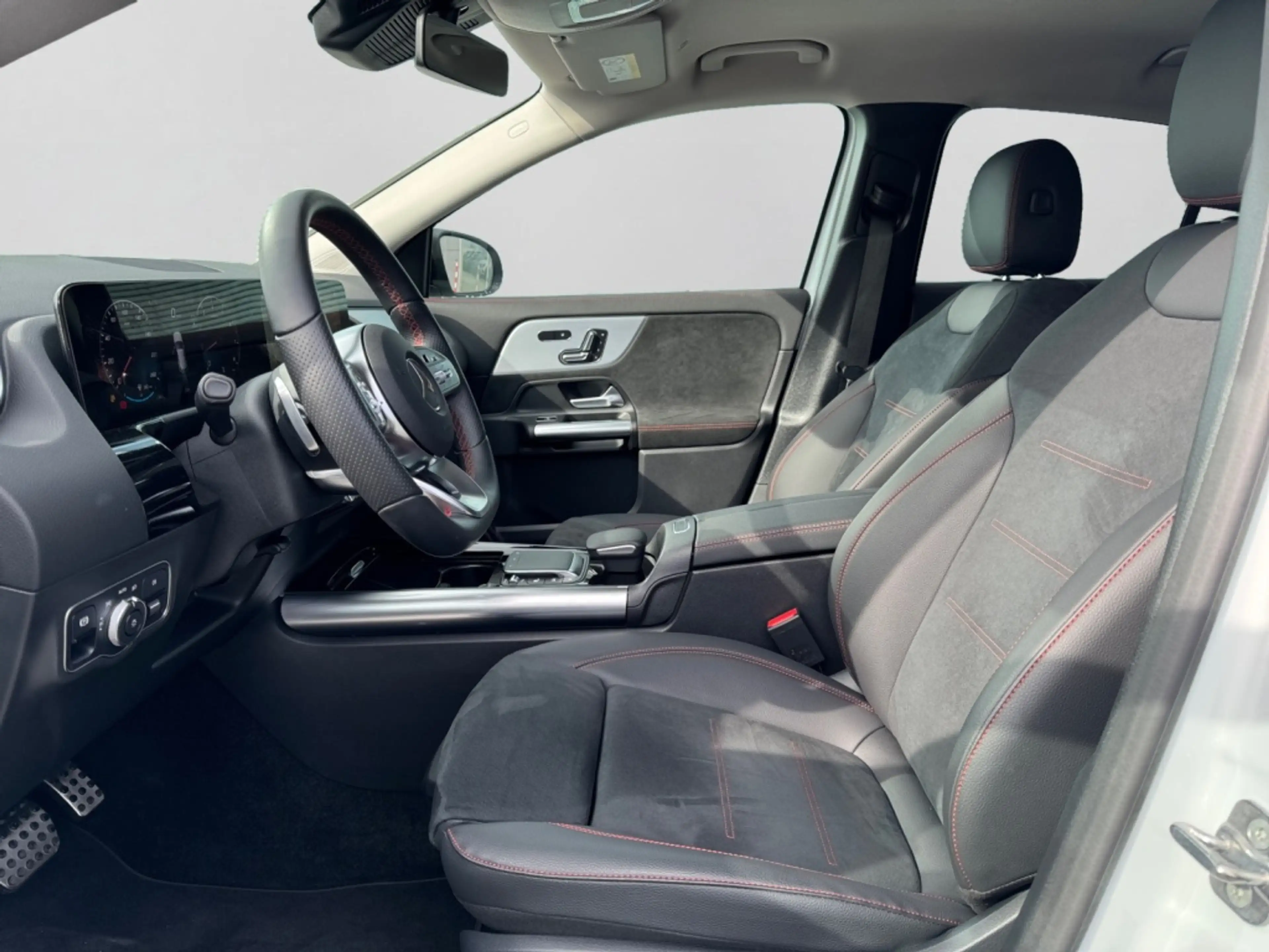 Mercedes-Benz GLA 250 4M AMG|NIGHT|DISTR|KAMERA|SHZ|AHK — photo 6