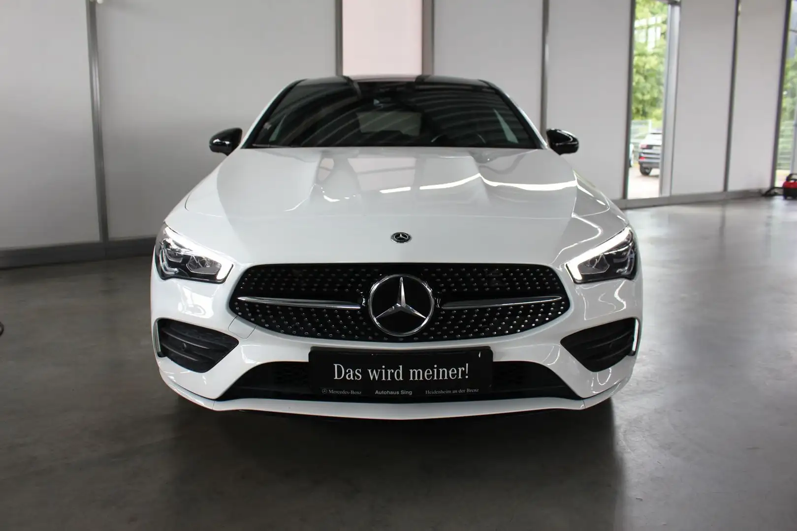 Mercedes-Benz CLA 250 AMG Panorama Night-Paket Weiß - 2