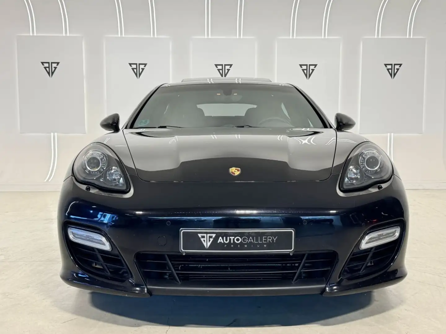 Porsche Panamera GTS Aut. Negro - 2