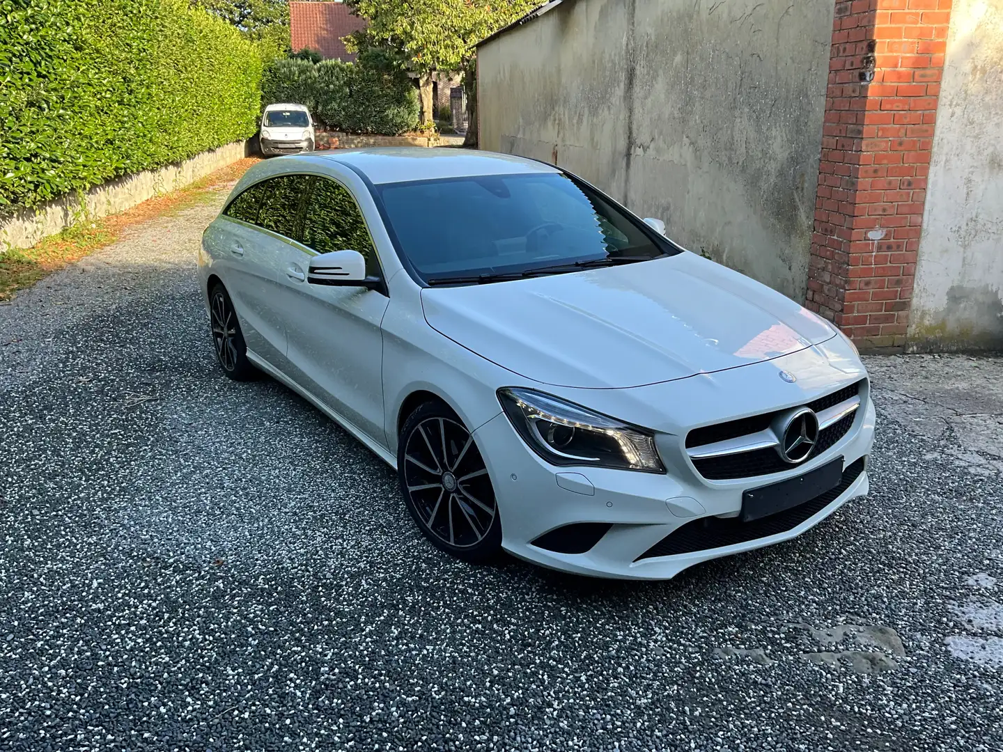 Mercedes-Benz CLA 200 CLA Shooting Brake 200 d  7G-1DCT13500 BTW incl White - 2