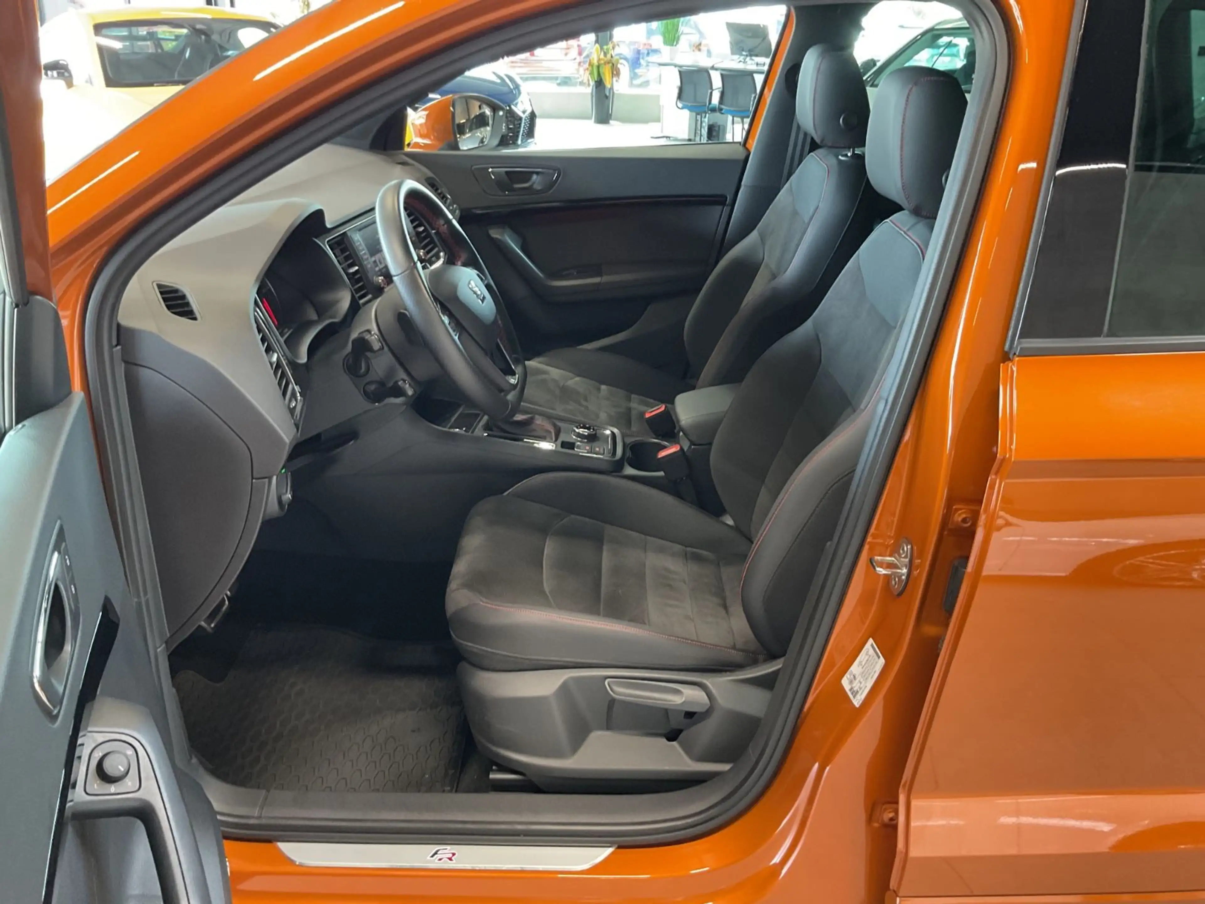 SEAT Ateca FR 2.0 TSI 4Drive ACC AHK beats LED Navi — photo 6
