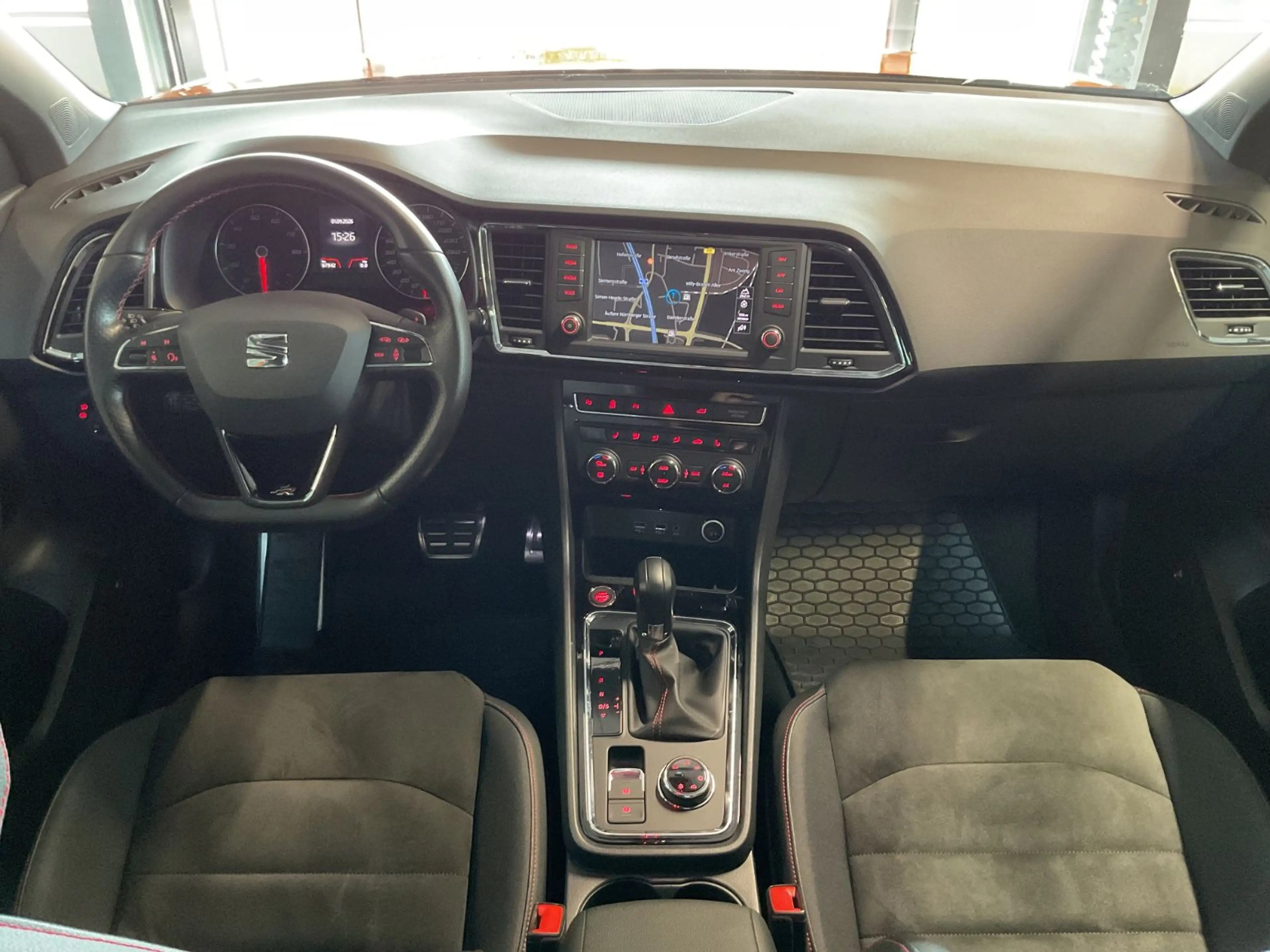 SEAT Ateca FR 2.0 TSI 4Drive ACC AHK beats LED Navi — photo 14