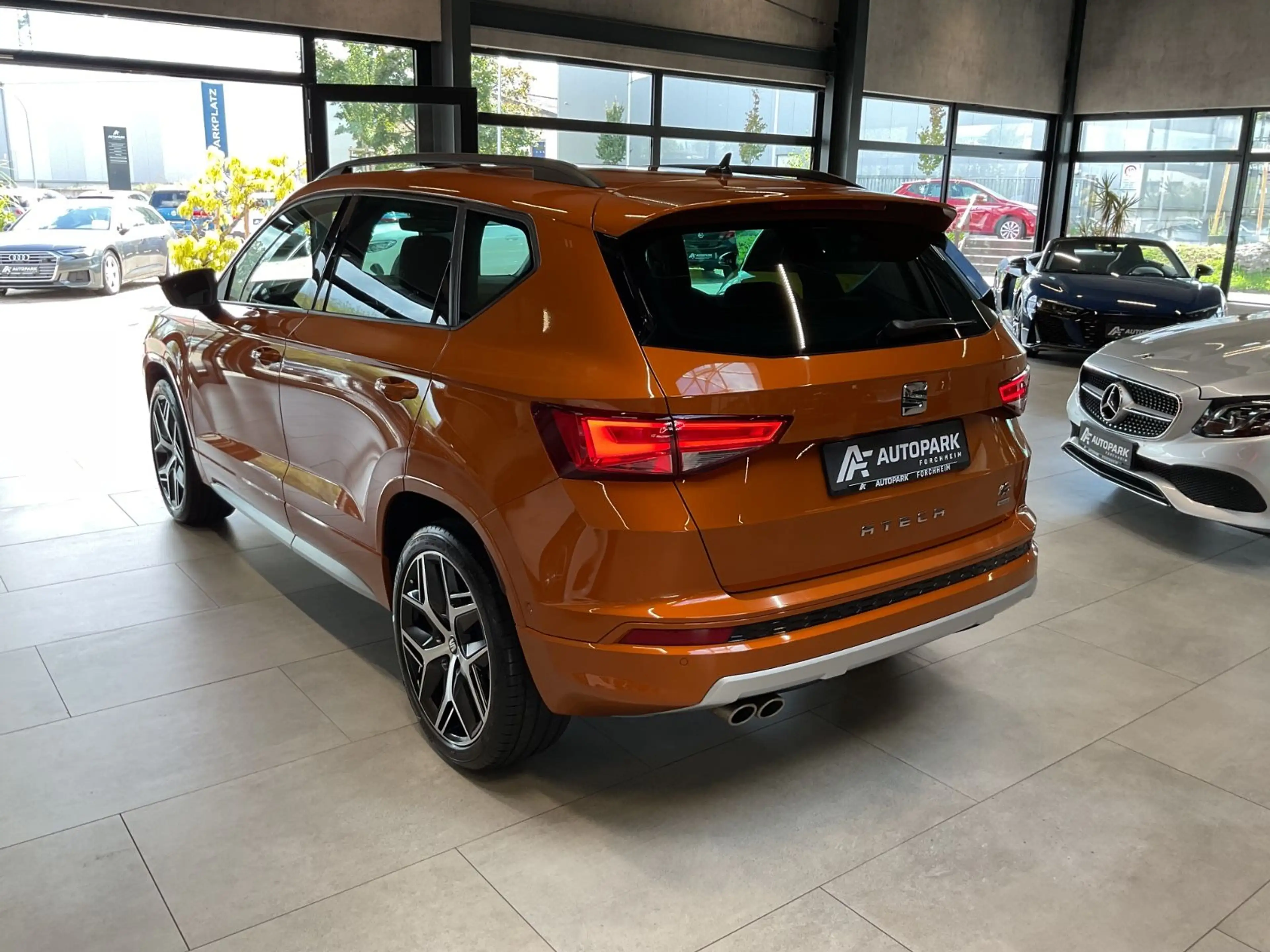 SEAT Ateca FR 2.0 TSI 4Drive ACC AHK beats LED Navi — photo 5