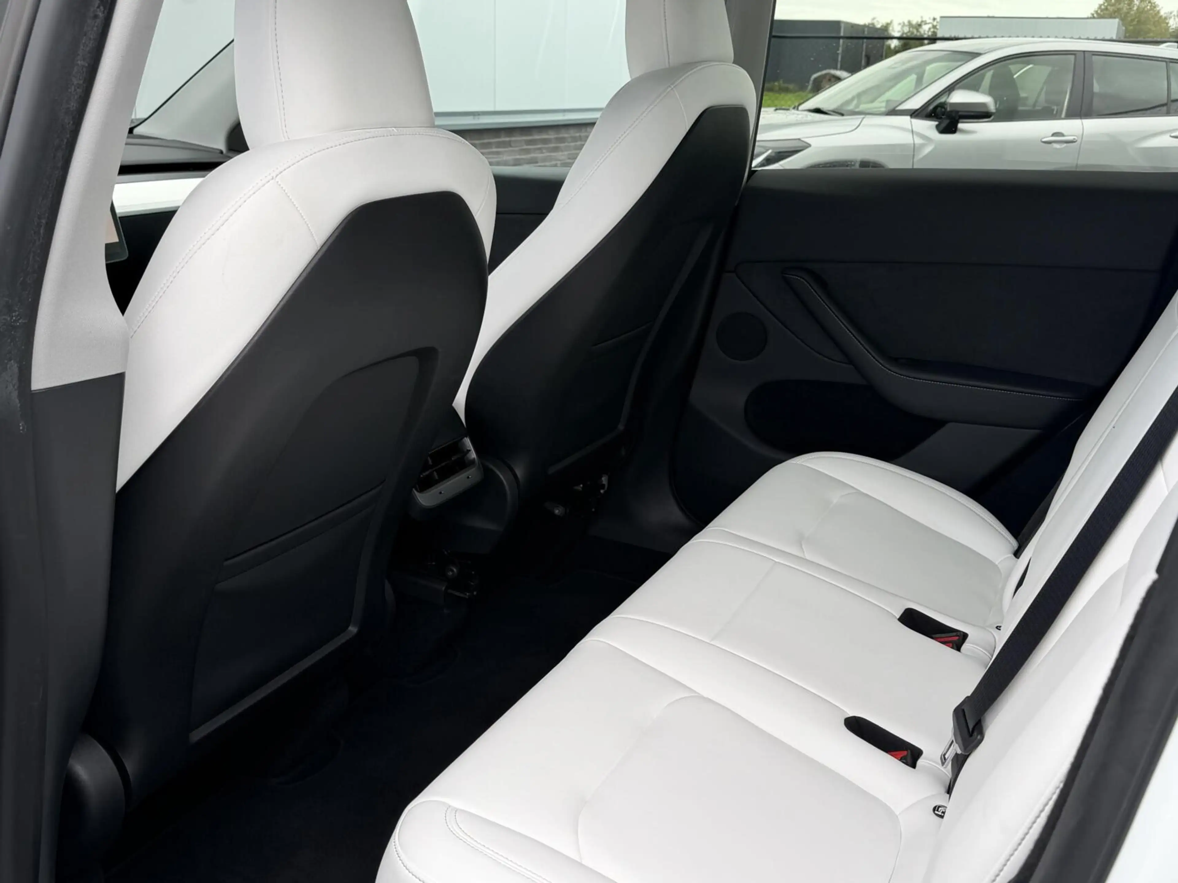 Tesla Model Y Performance AWD 75 kWh SOH92% — photo 11