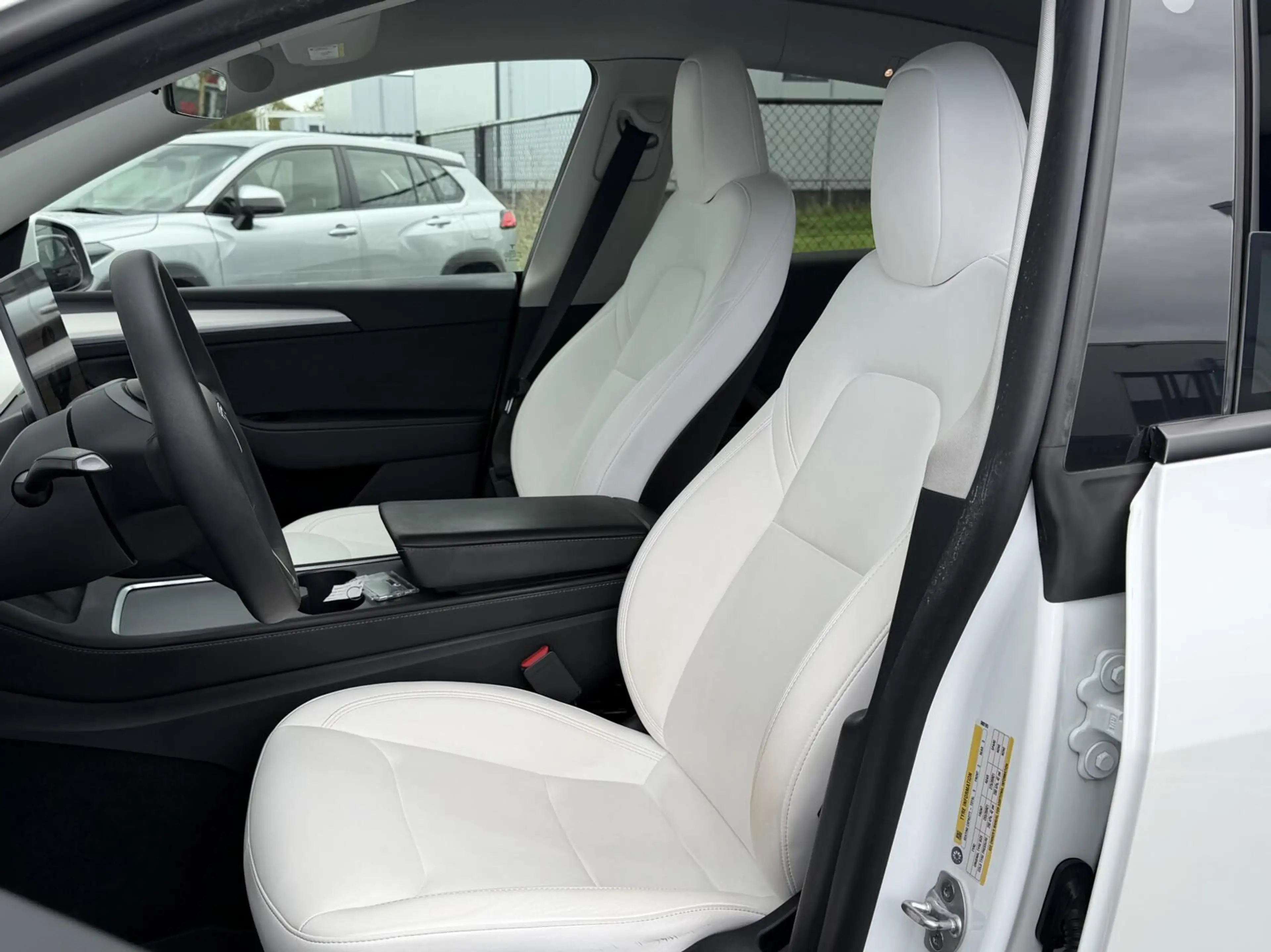 Tesla Model Y Performance AWD 75 kWh SOH92% — photo 5