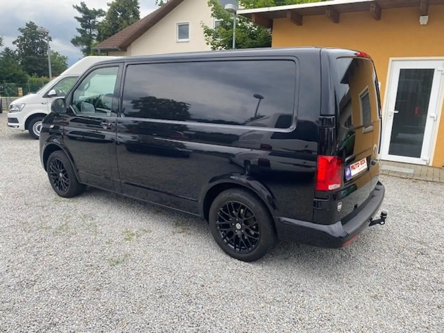 Volkswagen T6.1 Transporter Voll LED DSG AHK Schwarz - 2