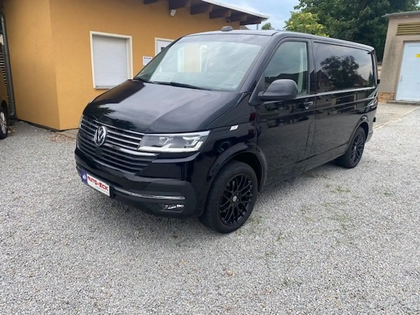 Volkswagen T6.1 Transporter Voll LED DSG AHK Schwarz - 1