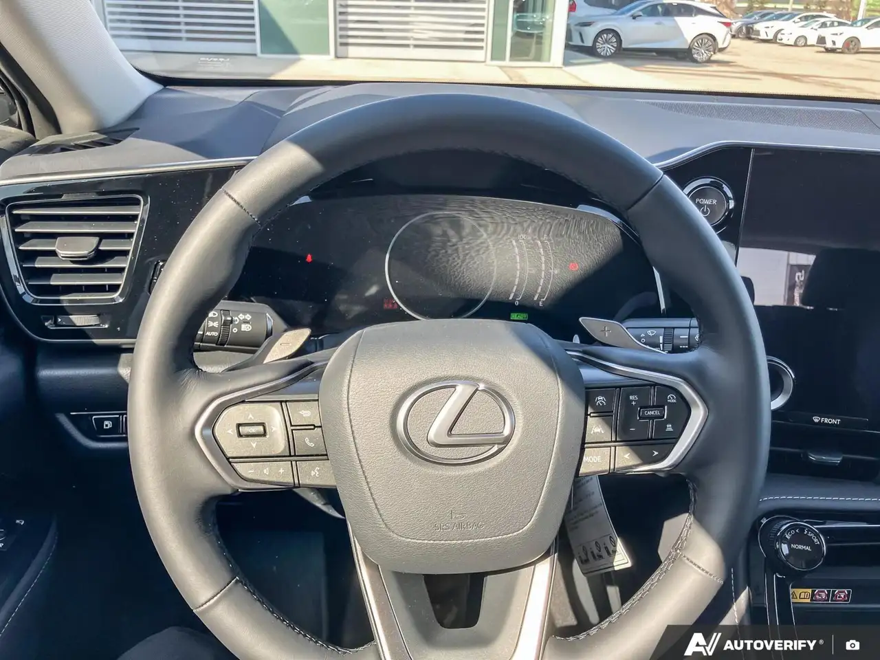 Lexus NX снимка Lexus NX