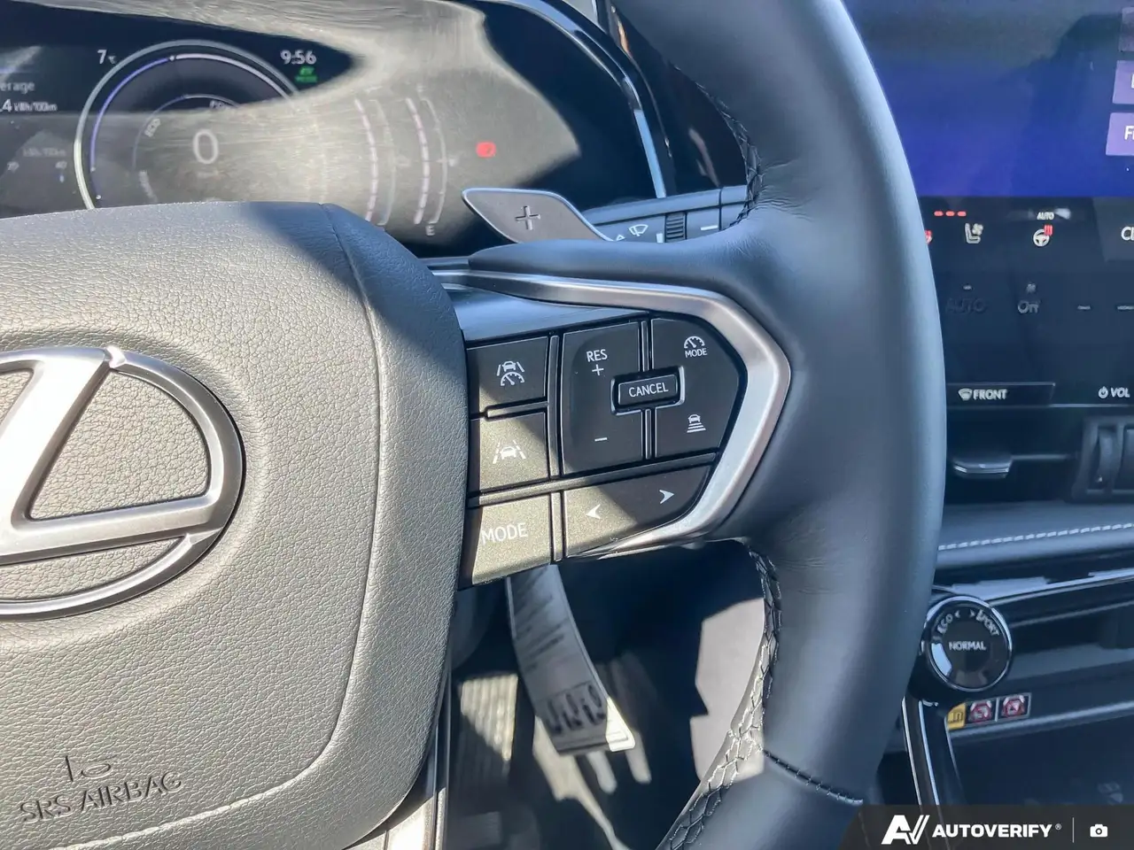 Lexus NX снимка Lexus NX