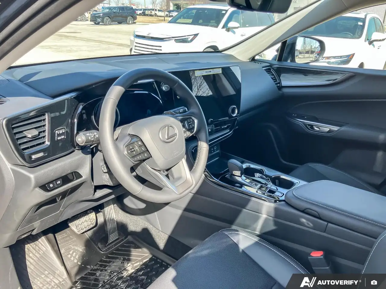 Lexus NX снимка Lexus NX