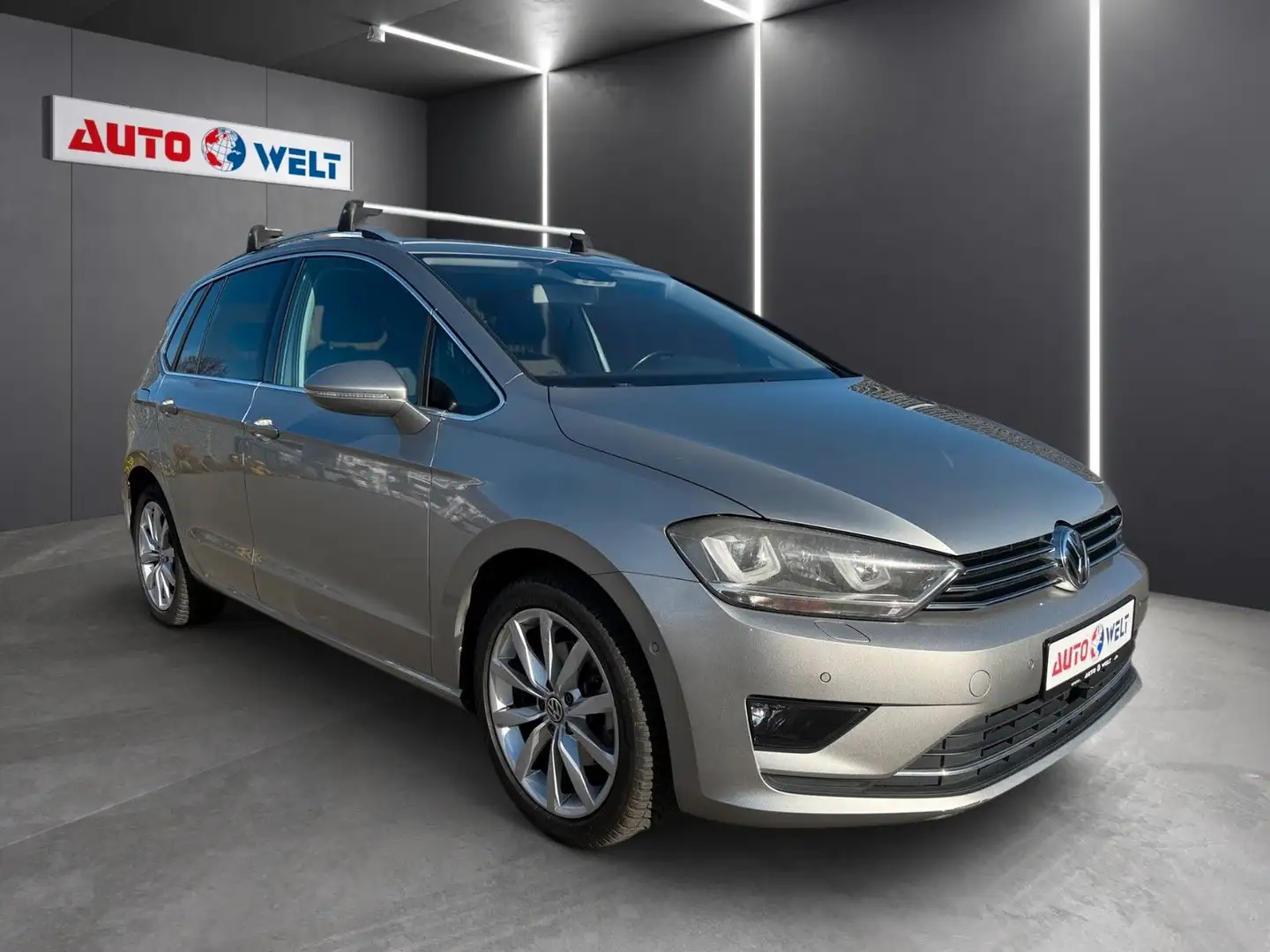 Volkswagen Golf Sportsvan VII 1.4 TSI Highline Automatik Silber - 2