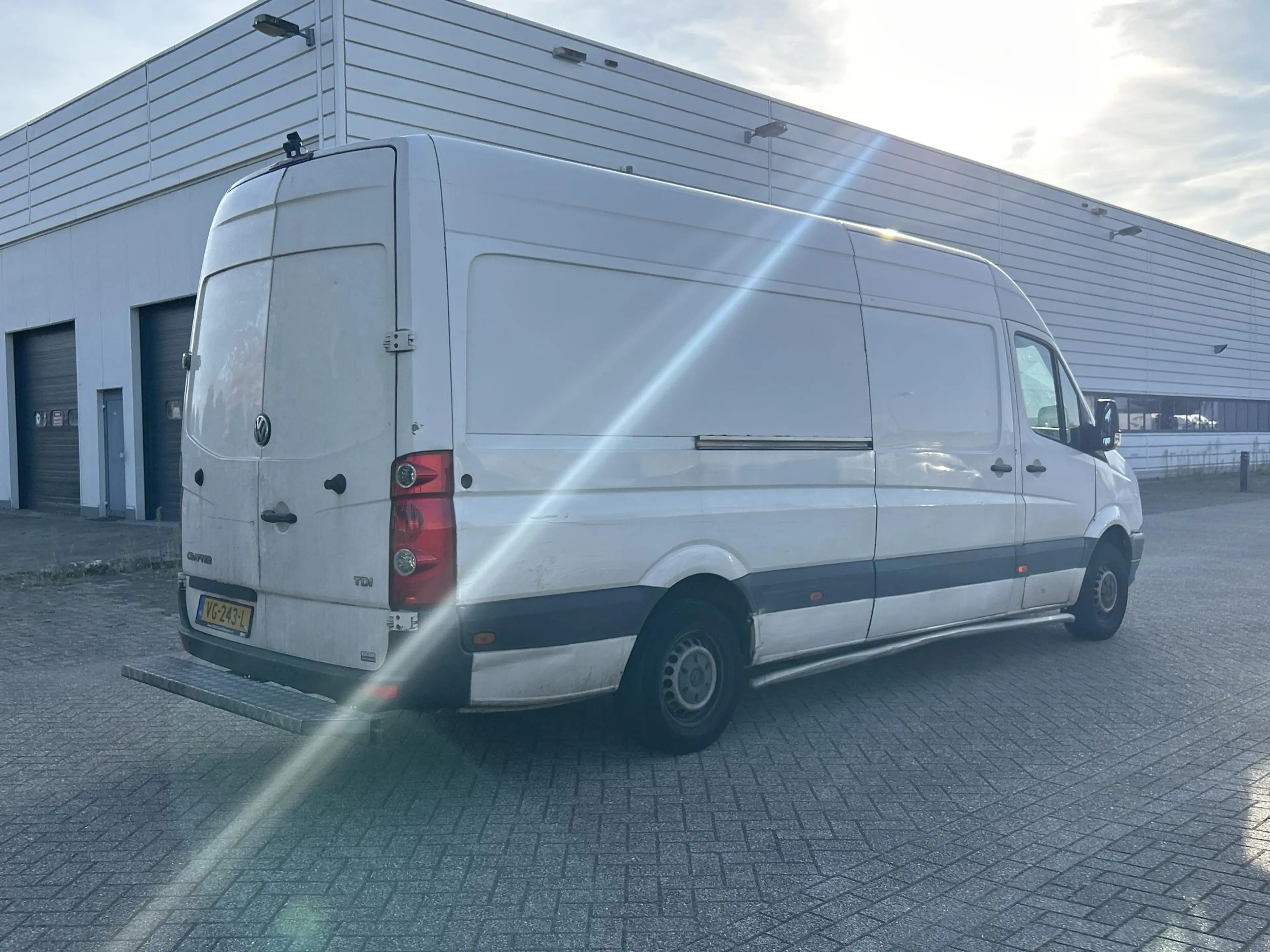Volkswagen Crafter 32 2.0 TDI L3H2 | € 4.950,- NETTO! | Camera | Airc — photo 2