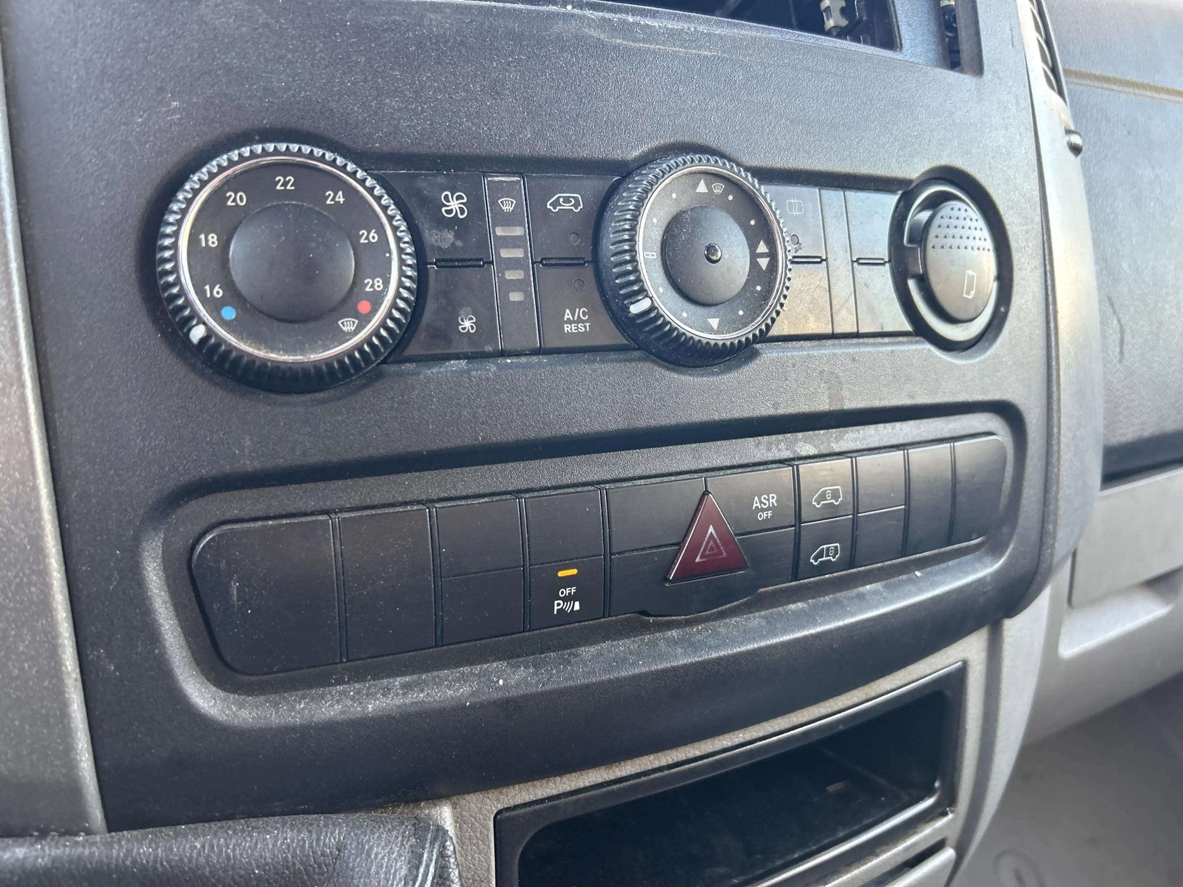 Volkswagen Crafter 32 2.0 TDI L3H2 | € 4.950,- NETTO! | Camera | Airc — photo 11