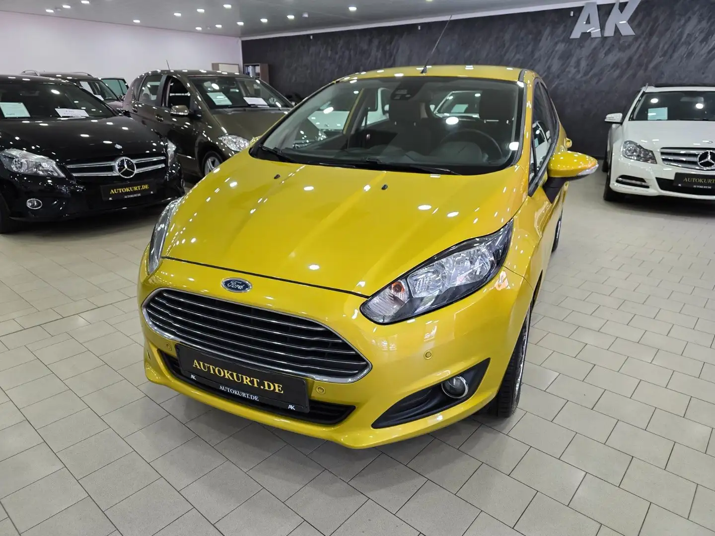 Ford Fiesta Trend Scheckh.gepf. PDC Sitzheizung Klima Jaune - 2
