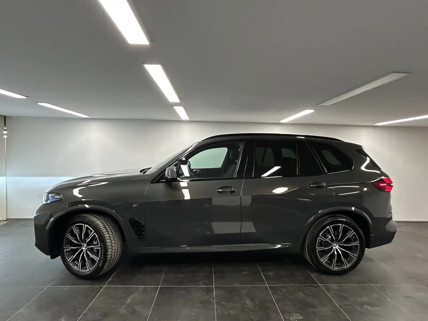 BMW X5 xDrive40d M Sportpaket Pano. Harman/Kardon AHK DAB Grau - 2