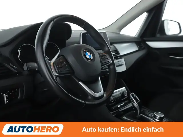 BMW 2 Series view 11